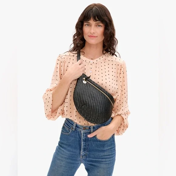 NWT Clare V grande Fanny belt bag in black woven zig zag - Picture 3 of 16